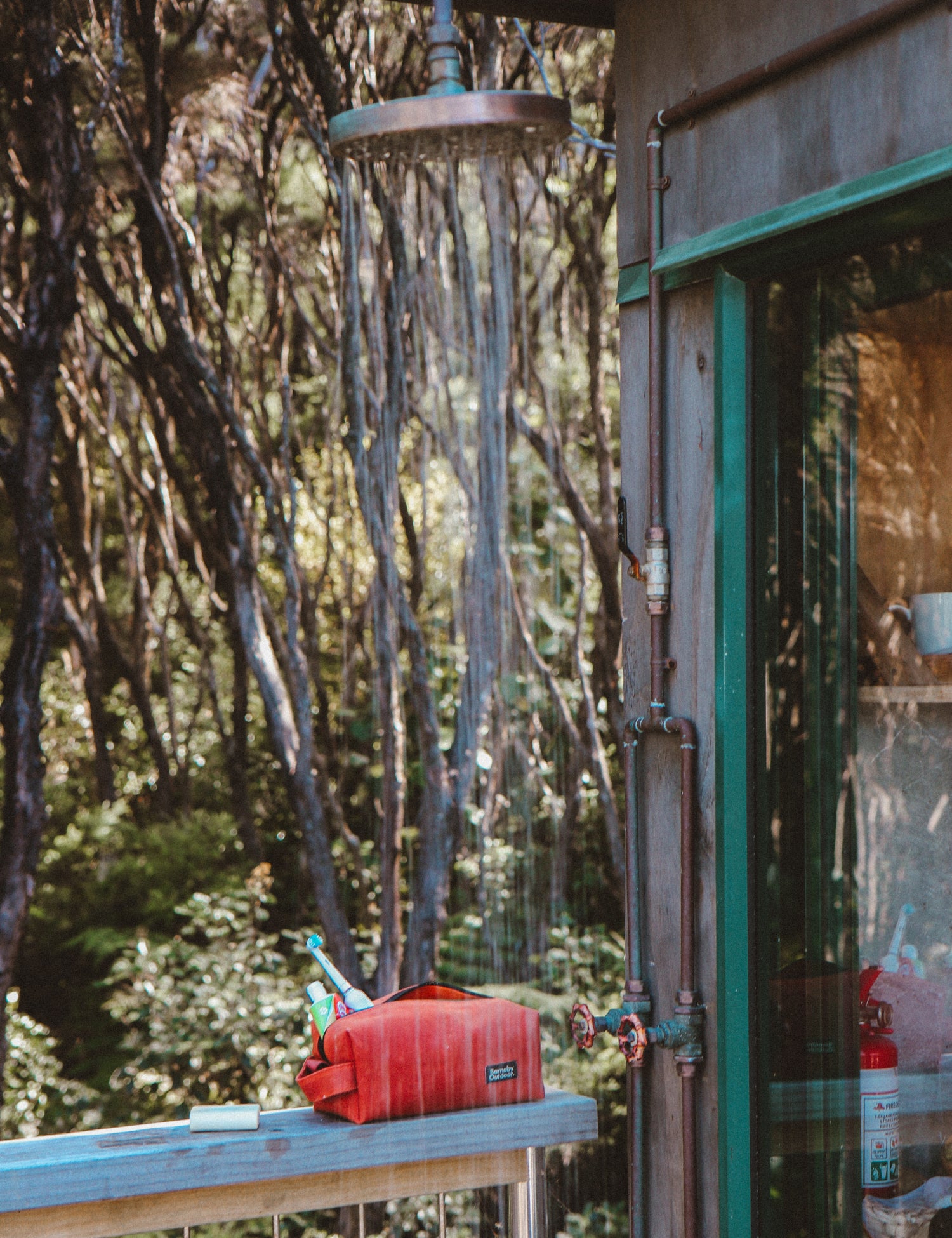 Field Wash Bag - Waxed Canvas - Tongariro Red