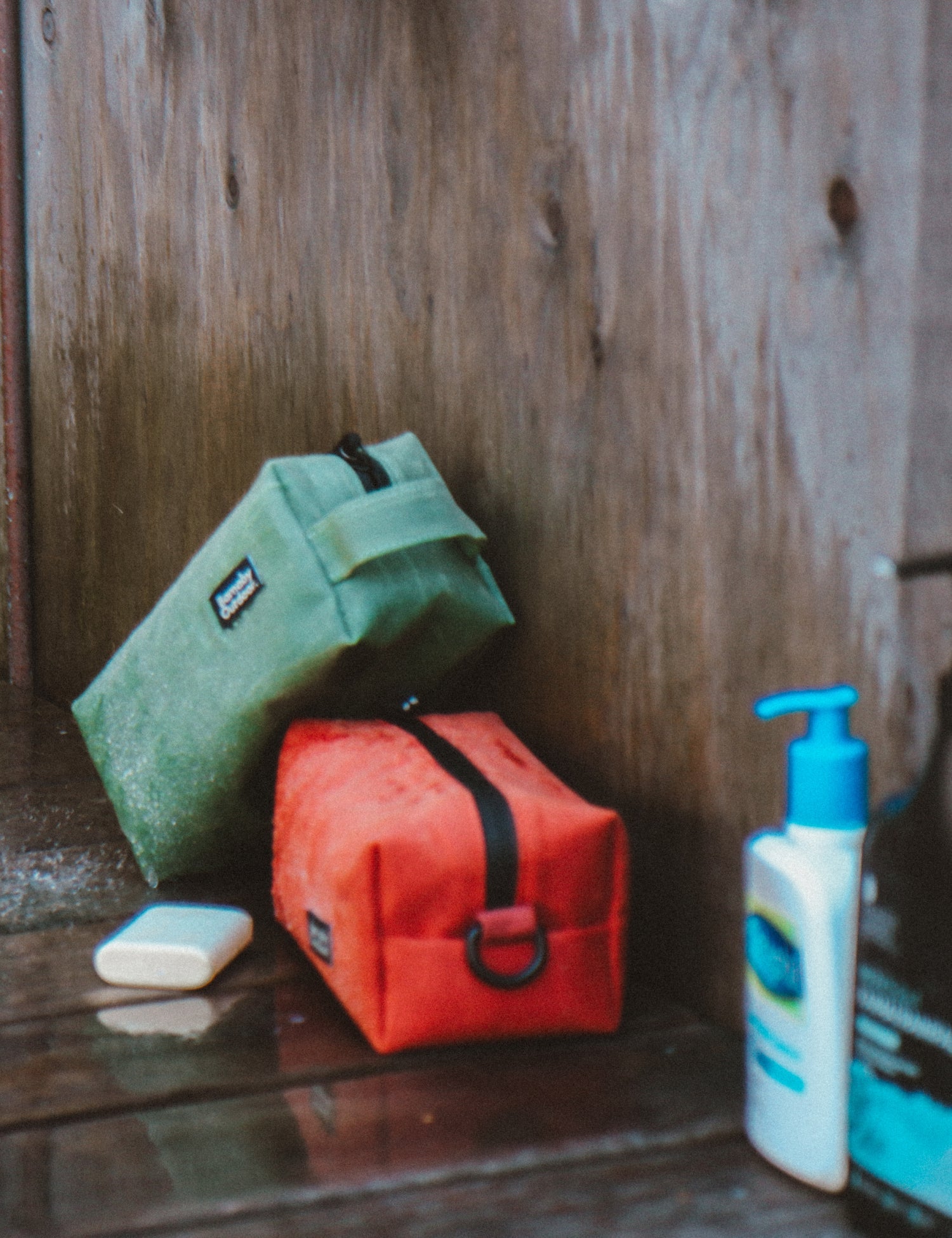Field Wash Bag - Waxed Canvas - Karamea Green - Barnaby Outdoor